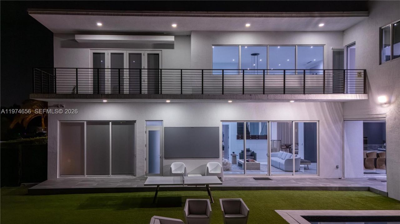 10181 NW 27th St, Doral, FL 33172 Photo