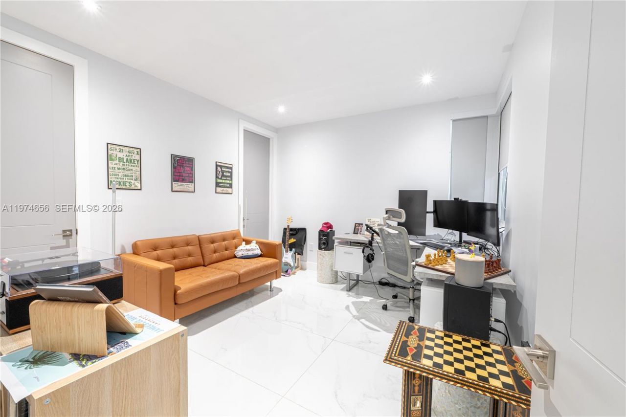 10181 NW 27th St, Doral, FL 33172 Photo