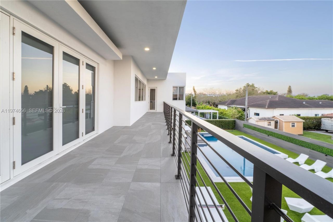 10181 NW 27th St, Doral, FL 33172 Photo