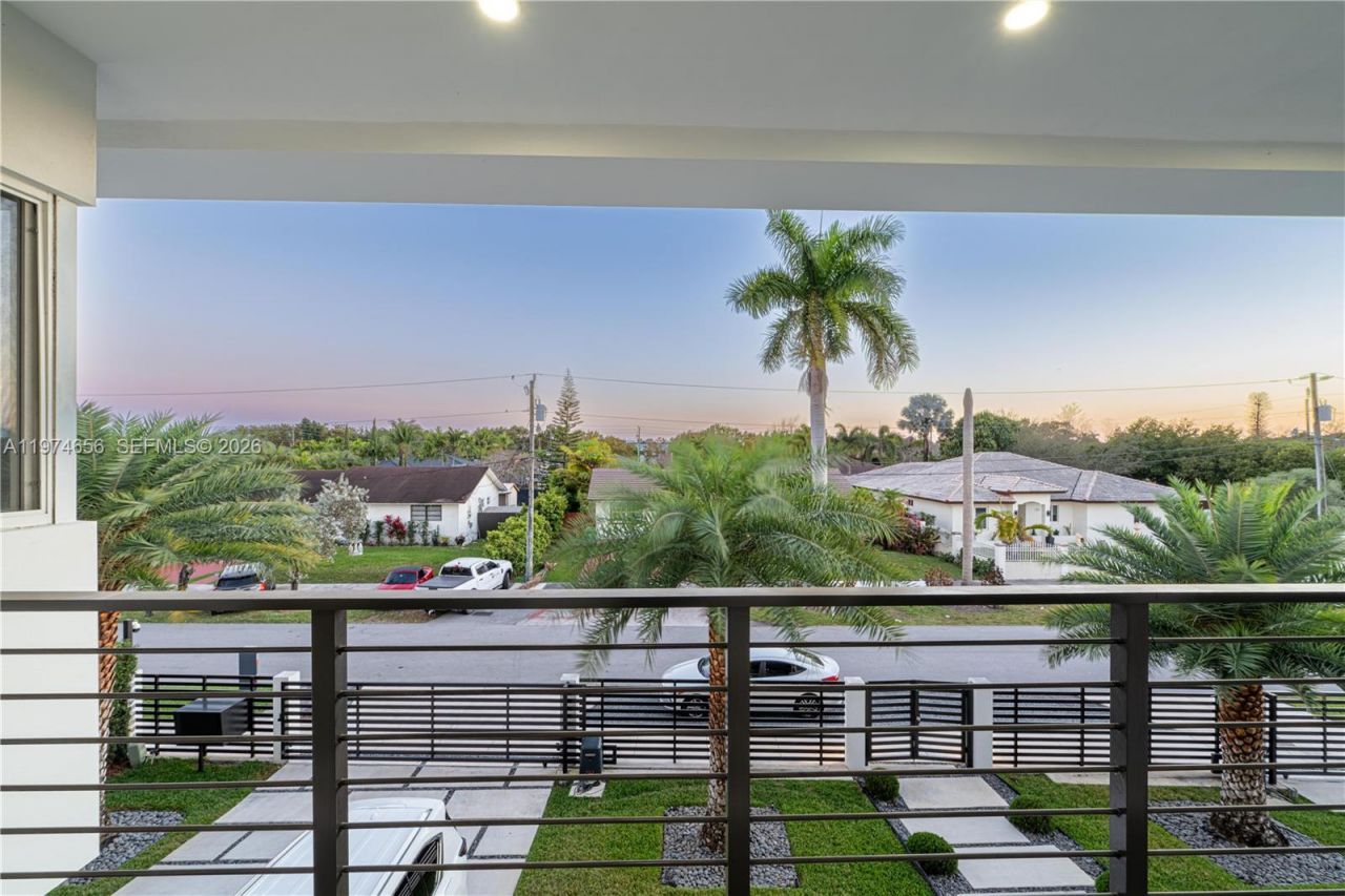 10181 NW 27th St, Doral, FL 33172 Photo