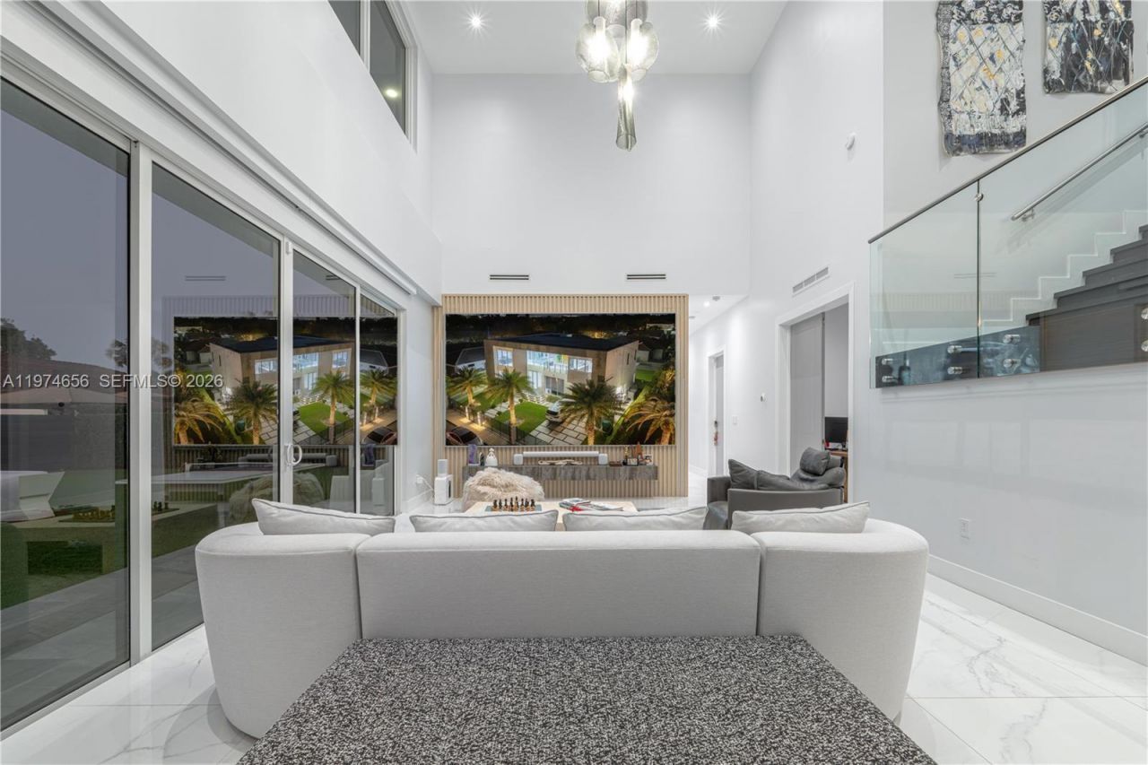 10181 NW 27th St, Doral, FL 33172 Photo