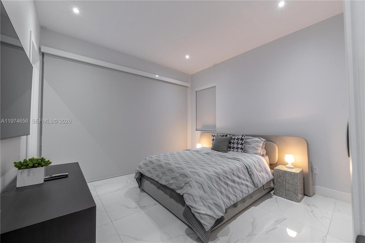 10181 NW 27th St, Doral, FL 33172 Photo