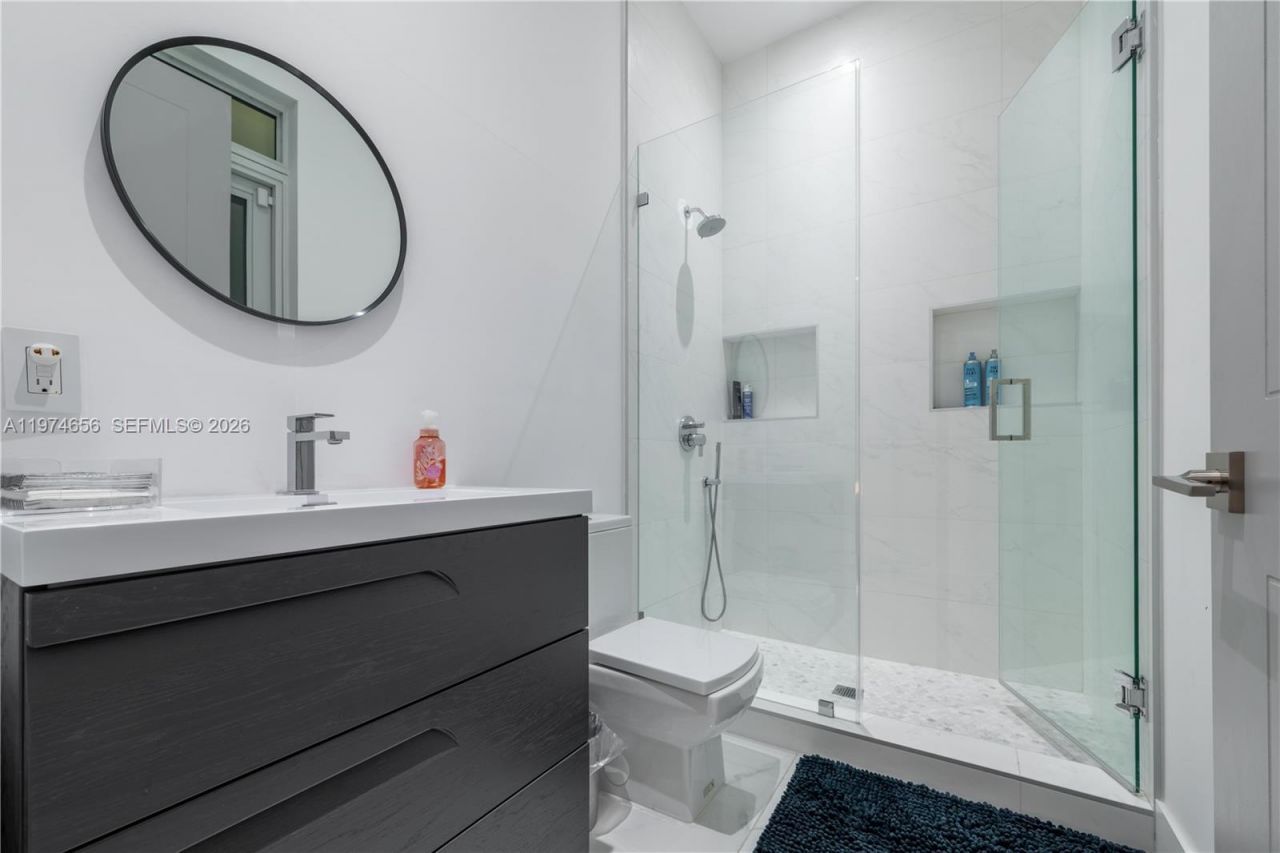 10181 NW 27th St, Doral, FL 33172 Photo