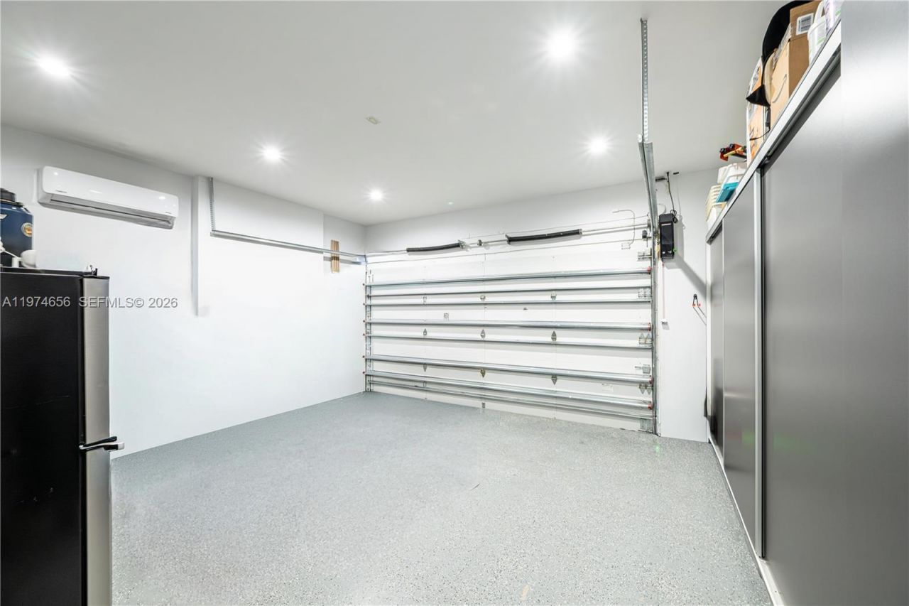 10181 NW 27th St, Doral, FL 33172 Photo