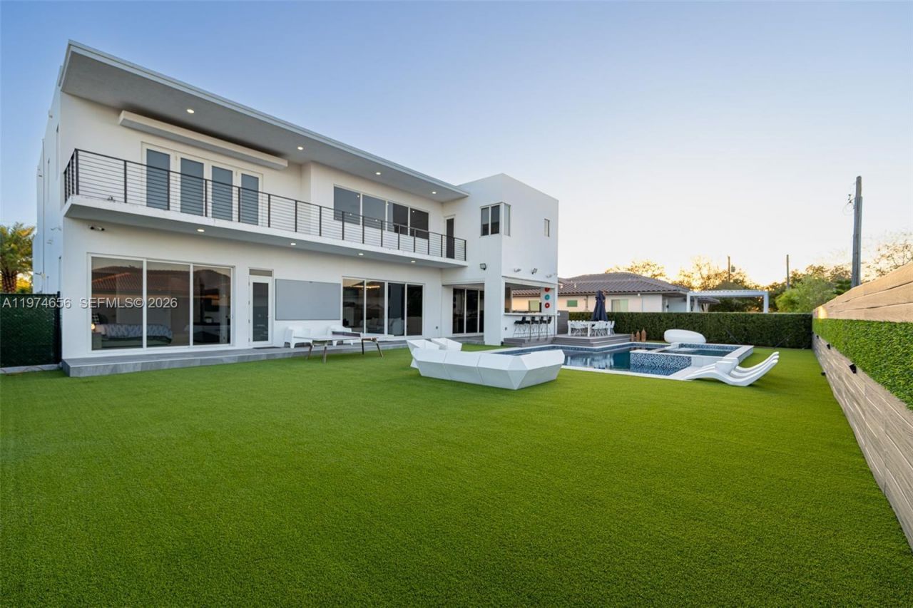 10181 NW 27th St, Doral, FL 33172 Photo