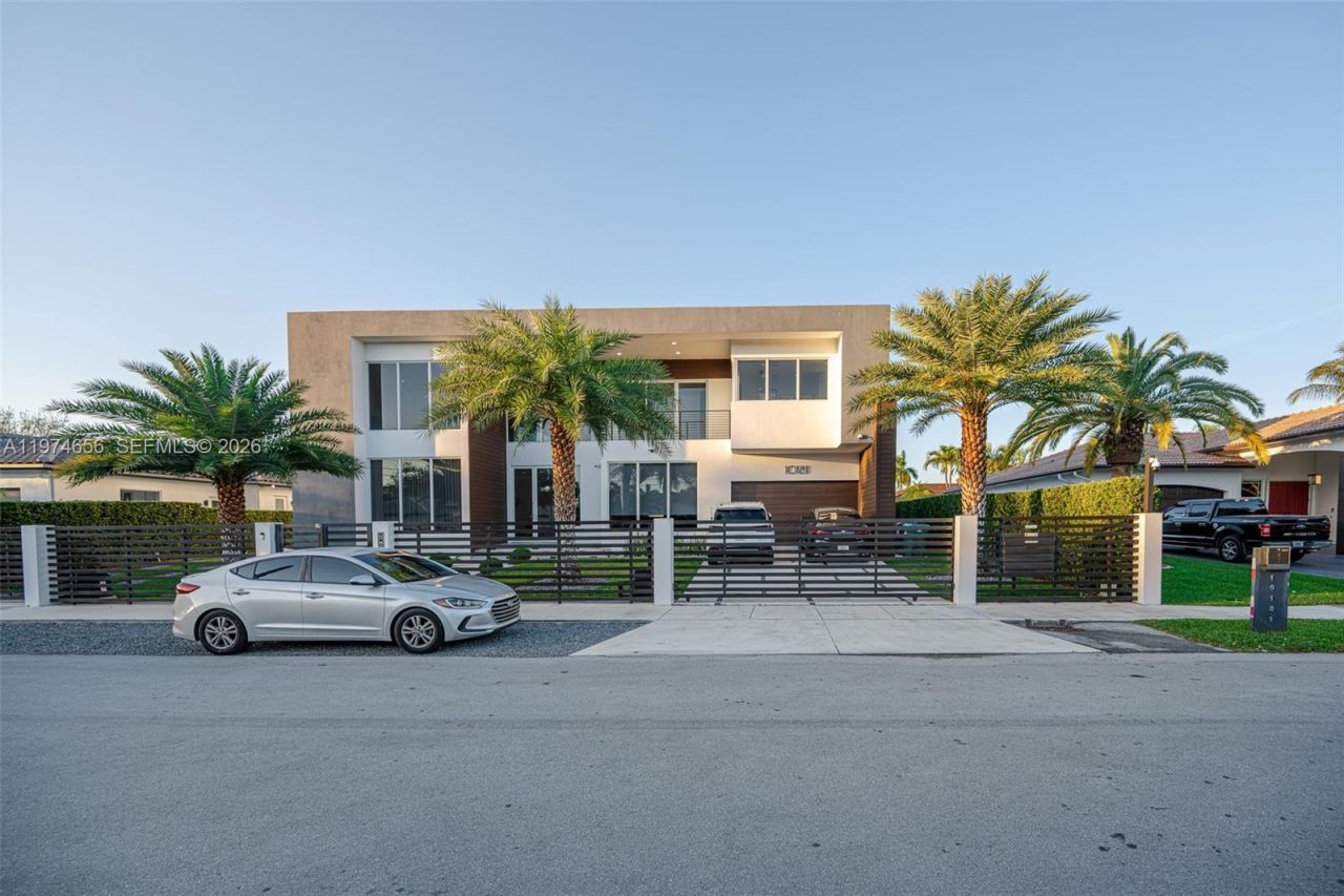 10181 NW 27th St, Doral, FL 33172 Photo