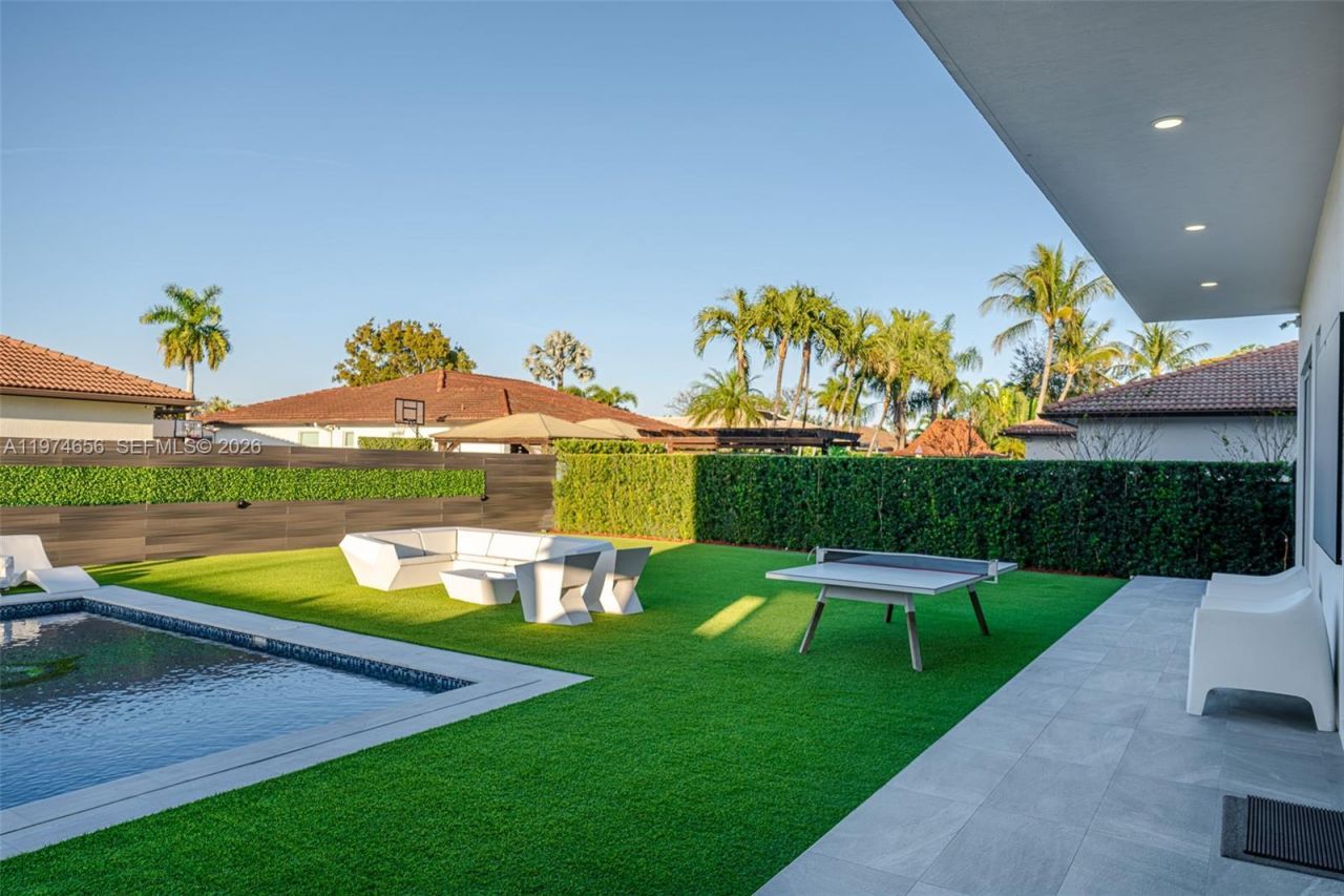 10181 NW 27th St, Doral, FL 33172 Photo