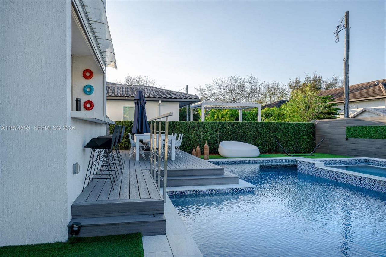 10181 NW 27th St, Doral, FL 33172 Photo