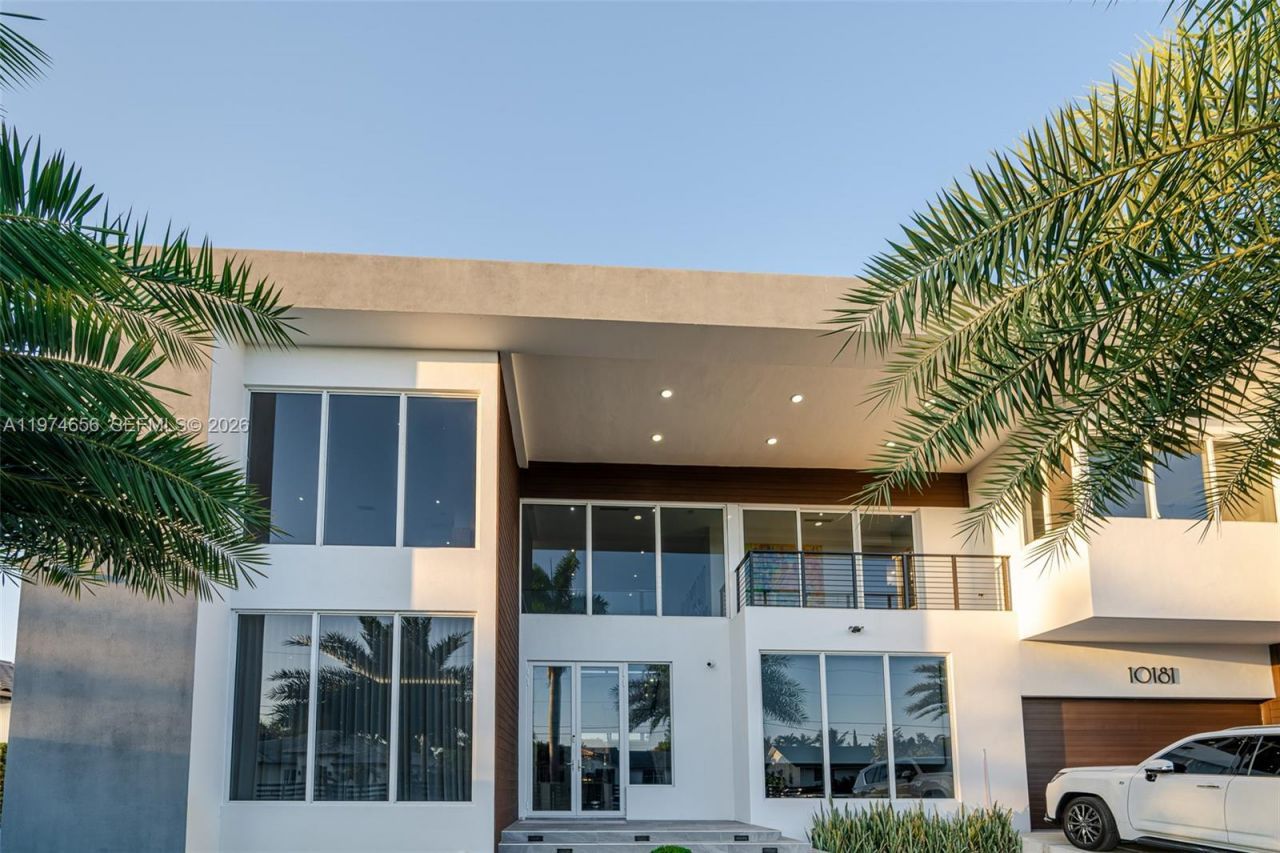 10181 NW 27th St, Doral, FL 33172 Photo