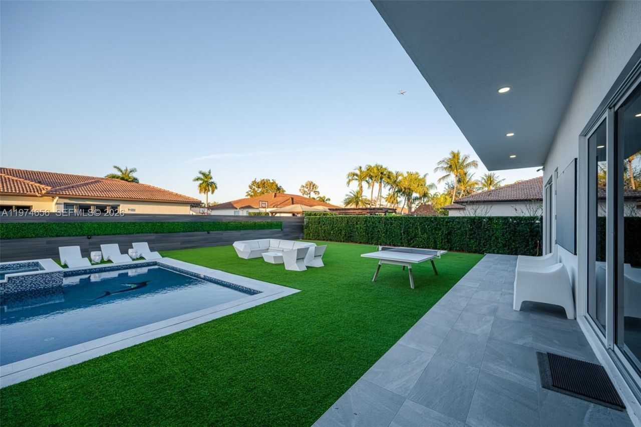 10181 NW 27th St, Doral, FL 33172 Photo