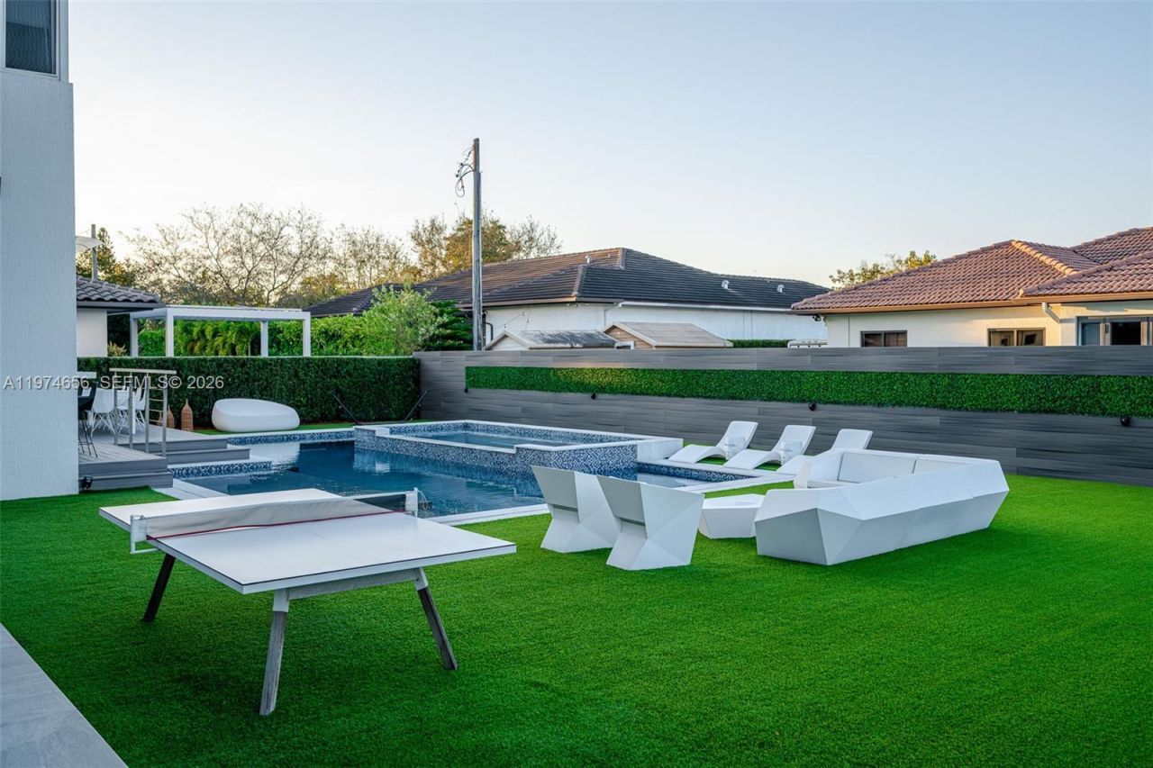 10181 NW 27th St, Doral, FL 33172 Photo