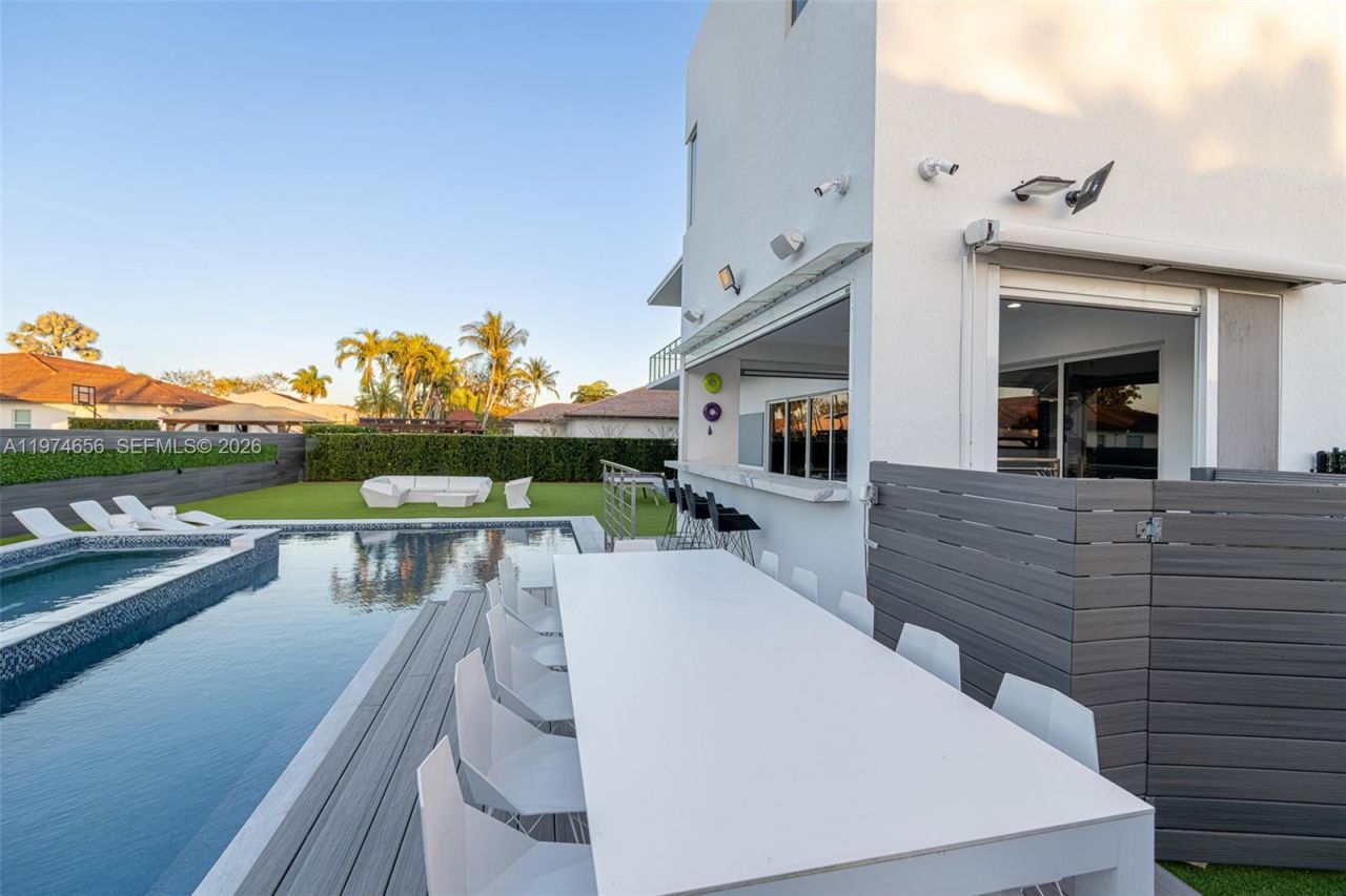 10181 NW 27th St, Doral, FL 33172 Photo