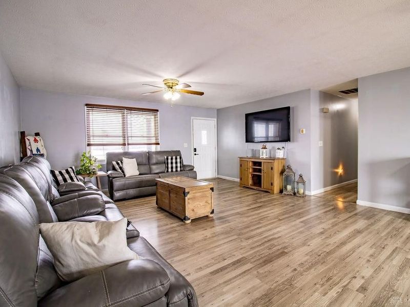 1041 Mcguinn Road, Wilmington, OH 45177 Photo 4