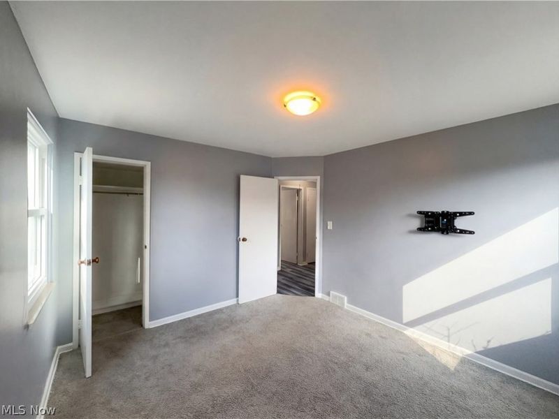 18715 Libby Road , Maple Heights, OH 44137 Photo 10