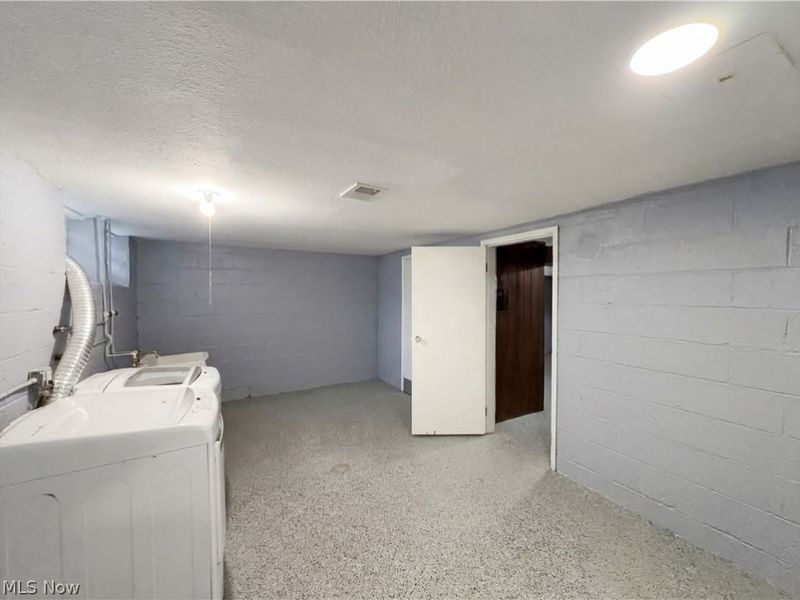 18715 Libby Road, Maple Heights, OH 44137 Photo 14
