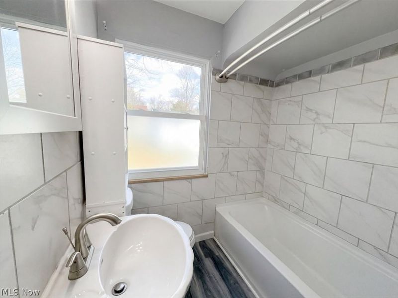 18715 Libby Road , Maple Heights, OH 44137 Photo 6