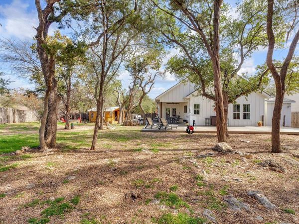 72 Woodacre DR, Wimberley, TX 78676