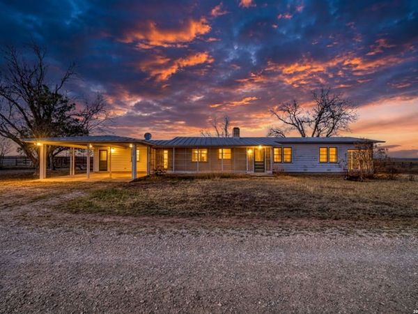500 PR 3300 FM 1049N, Knippa, TX 78801