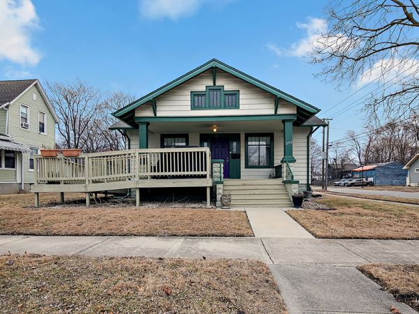 396 S Wildwood Avenue , Kankakee, IL 60901