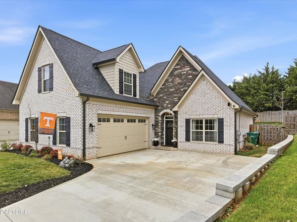 2441 Brooke Willow Blvd, Knoxville, TN 37932