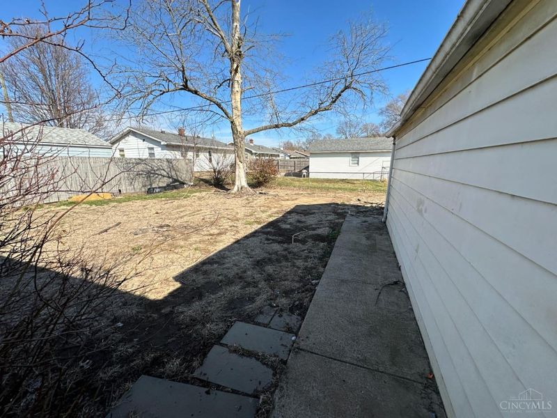 705 Richardson Drive, Middletown, OH 45042 Photo 11