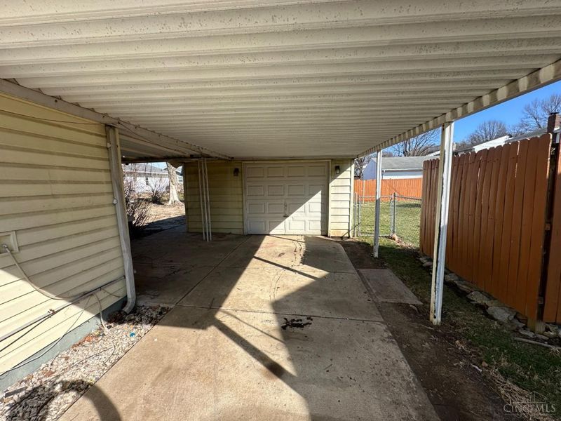 705 Richardson Drive, Middletown, OH 45042 Photo 7