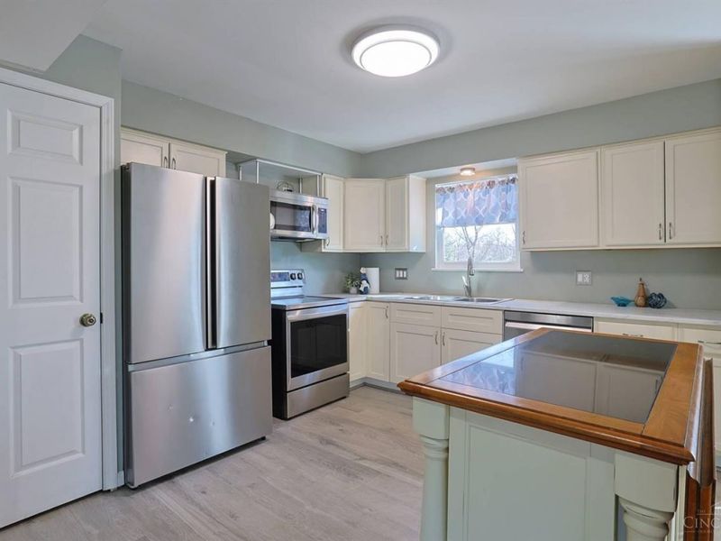 3950 Randolph Lane, Union Twp, OH 45245 Photo 7