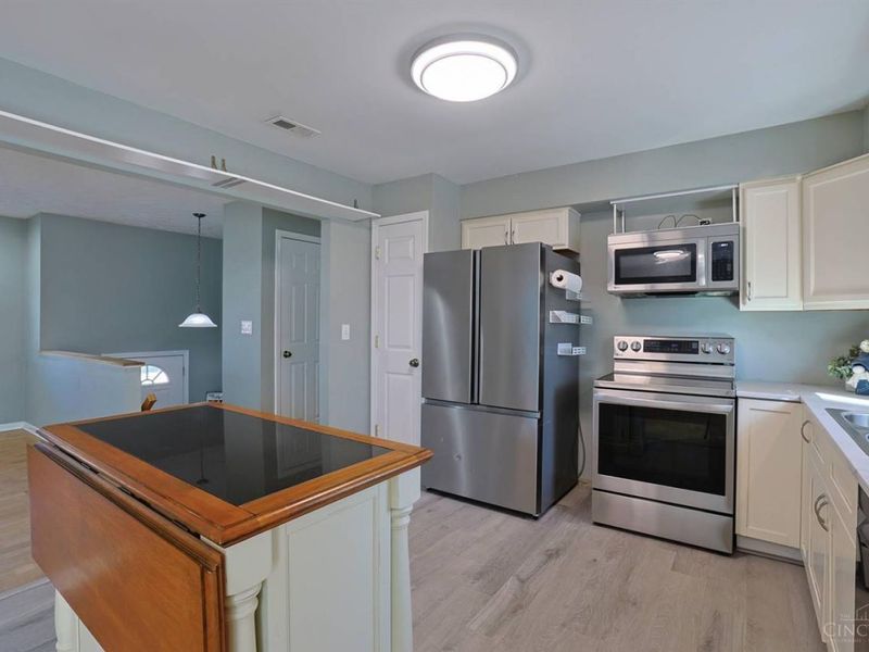 3950 Randolph Lane, Union Twp, OH 45245 Photo 8