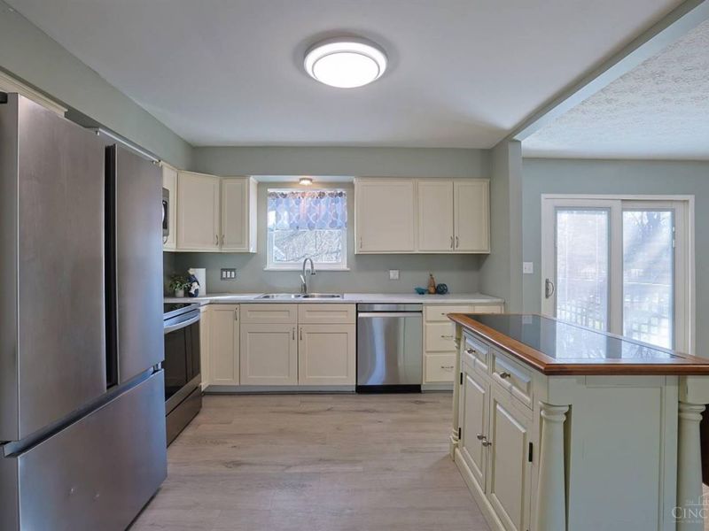 3950 Randolph Lane, Union Twp, OH 45245 Photo 9