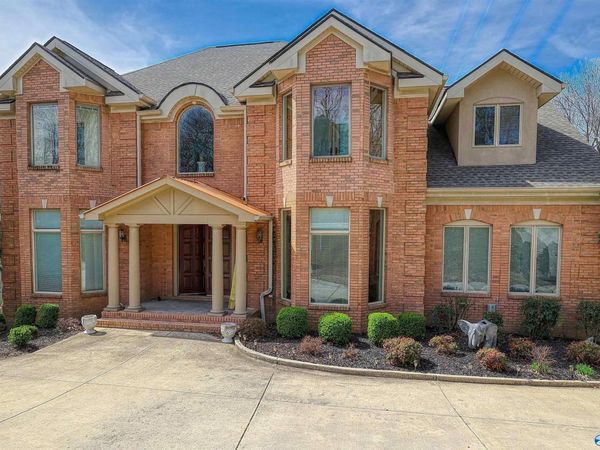 5 Saint Charles Road, Huntsville, AL 35801