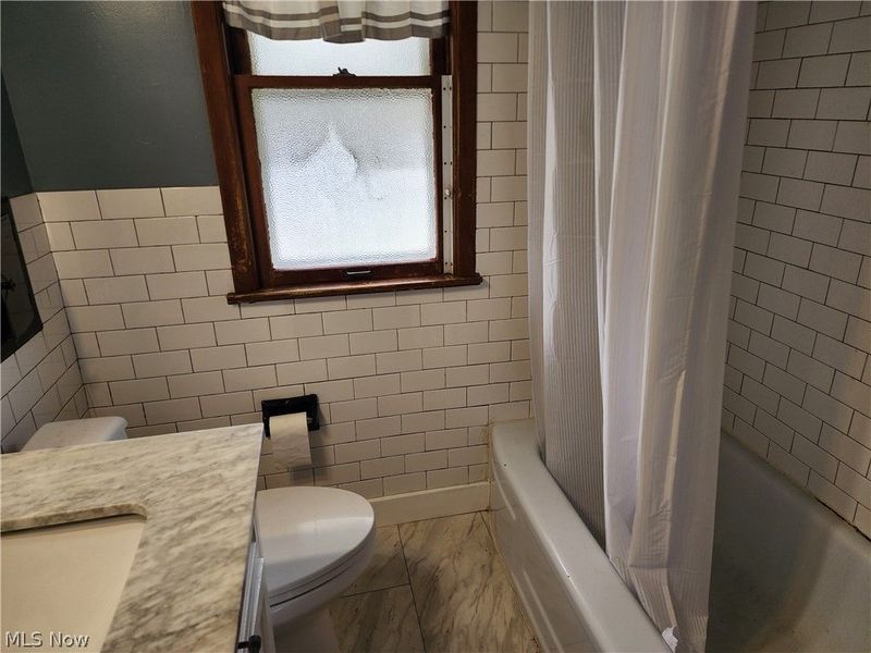 18990 Raymond Street, Maple Heights, OH 44137 Photo 4