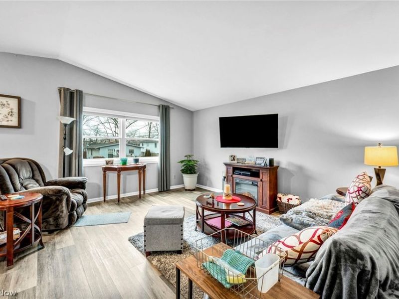 545 Fulmer Avenue , Akron, OH 44312 Photo 9