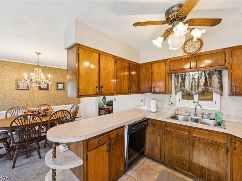 1215 Spruce Tree Lane , Amherst, OH 44001 Photo 13