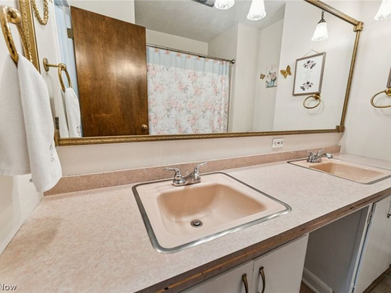 1215 Spruce Tree Lane , Amherst, OH 44001 Photo 19