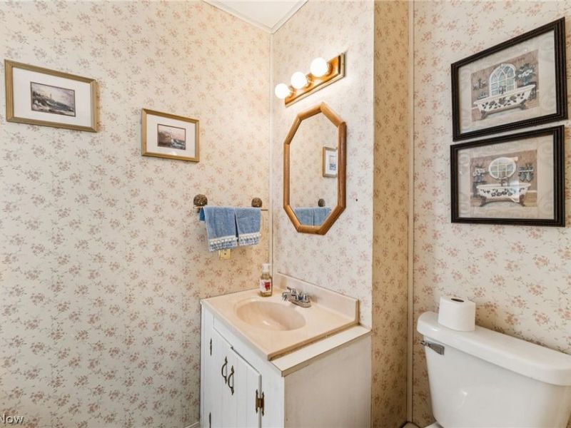 1215 Spruce Tree Lane , Amherst, OH 44001 Photo 32