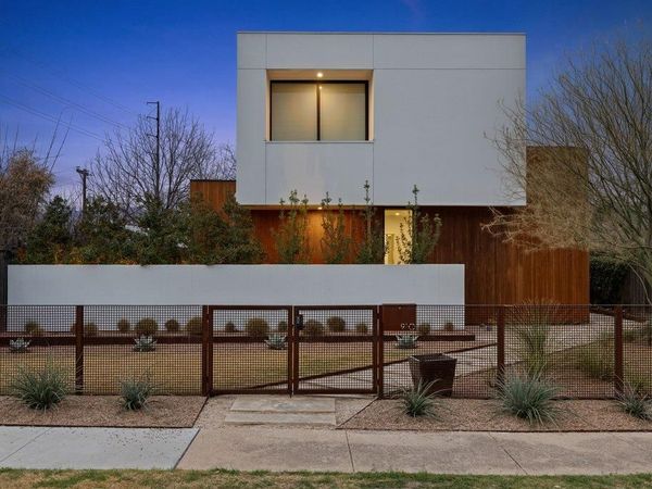 910 W Johanna ST , Austin, TX 78704