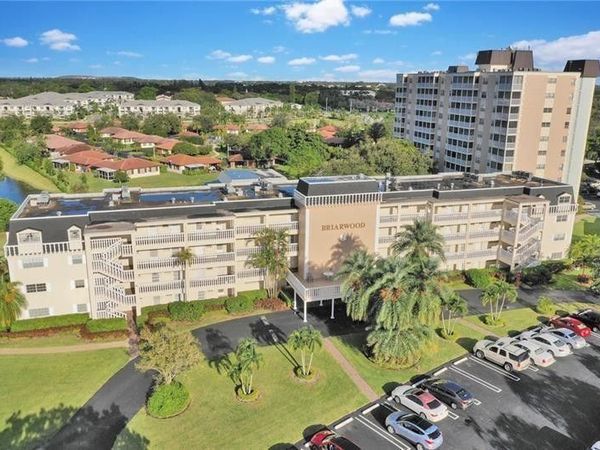 3535 Broken Woods Dr, Unit 307, Coral Springs, FL 33065