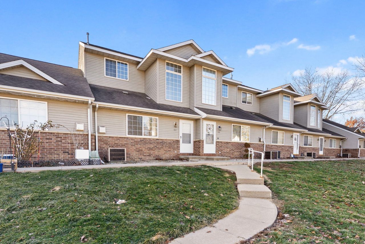 447 W Zeller, North Liberty, IA 52317 Main Photo