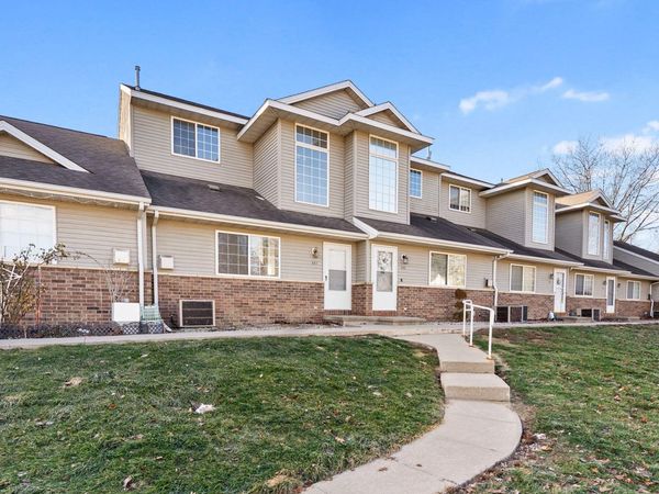 447 W ZELLER, North Liberty, IA 52317