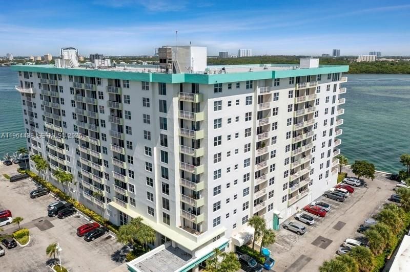 10350 W Bay Harbor Dr, Unit 5L, Bay Harbor Islands, FL 33154 Photo