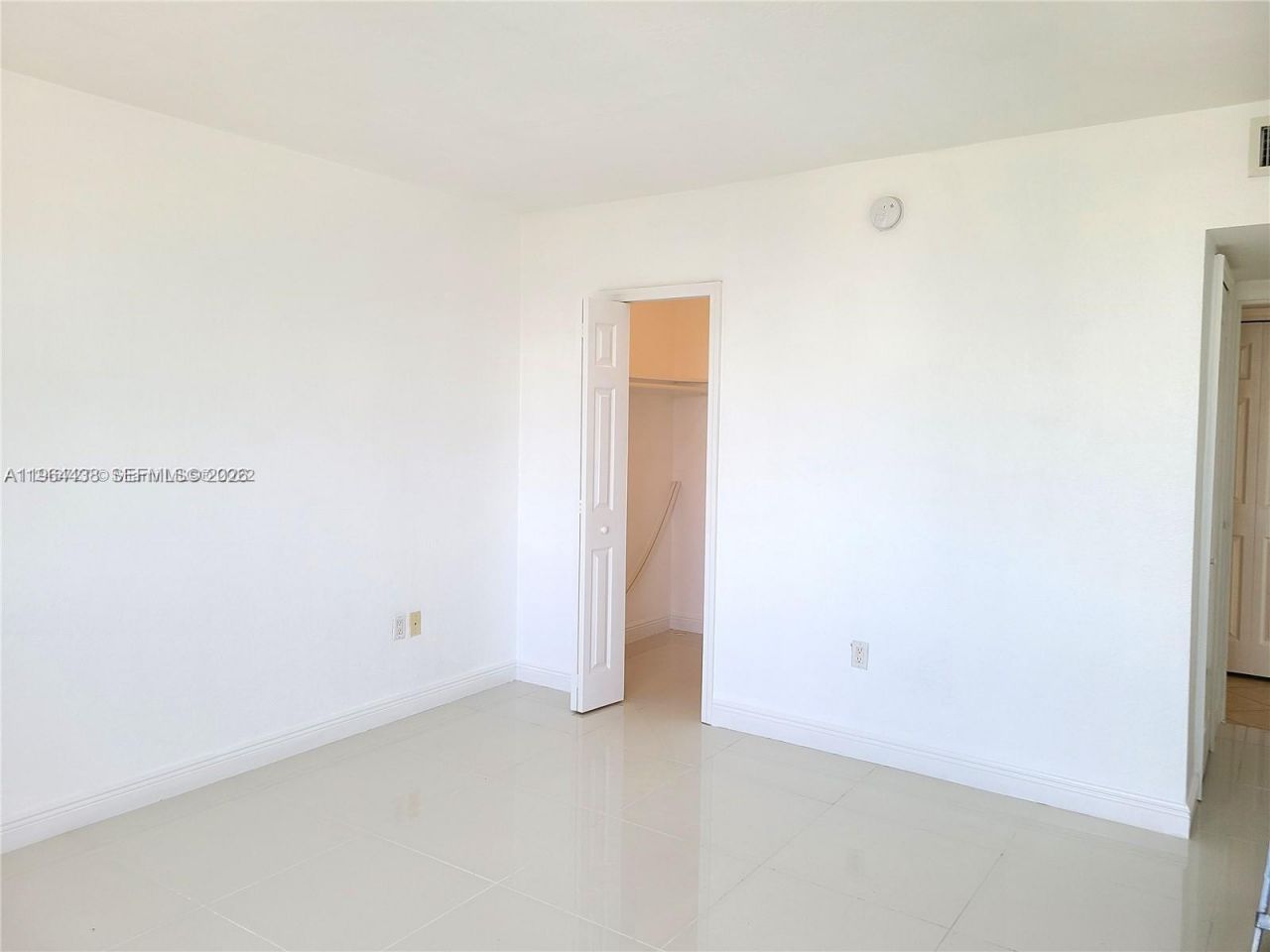 10350 W Bay Harbor Dr, Unit 5L, Bay Harbor Islands, FL 33154 Photo