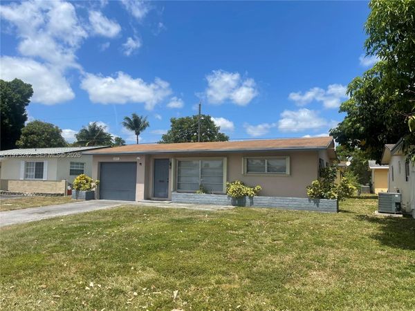 6871 NW 29th St , Sunrise, FL 33313
