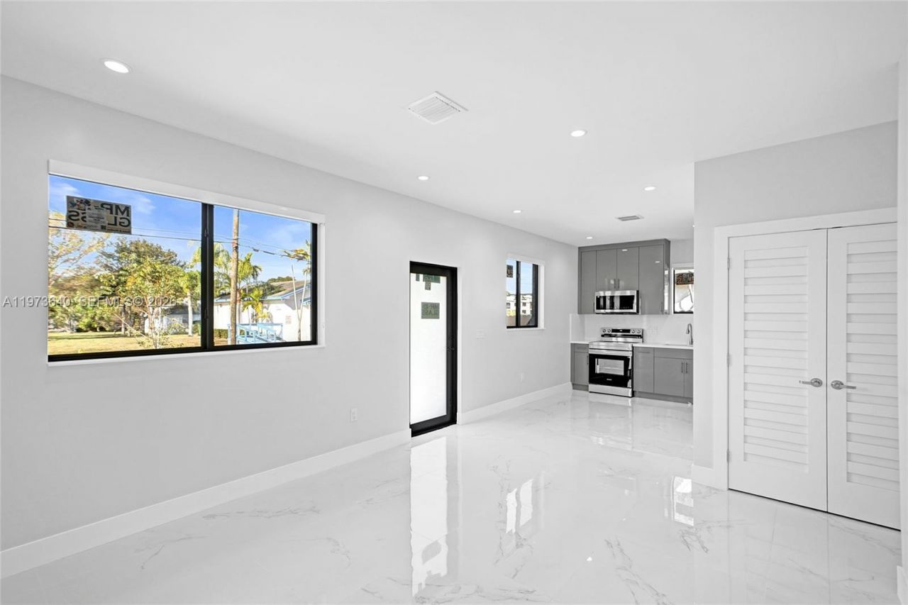 12120 SW 219th St, Unit A, Miami, FL 33170 Photo