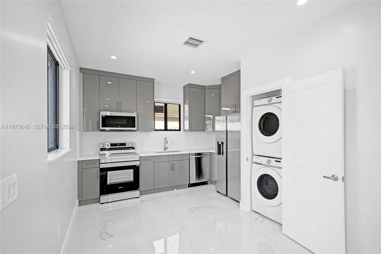 12120 SW 219th St, Unit A, Miami, FL 33170 Photo