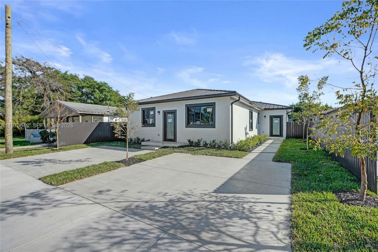 12120 SW 219th St, Unit A, Miami, FL 33170 Photo