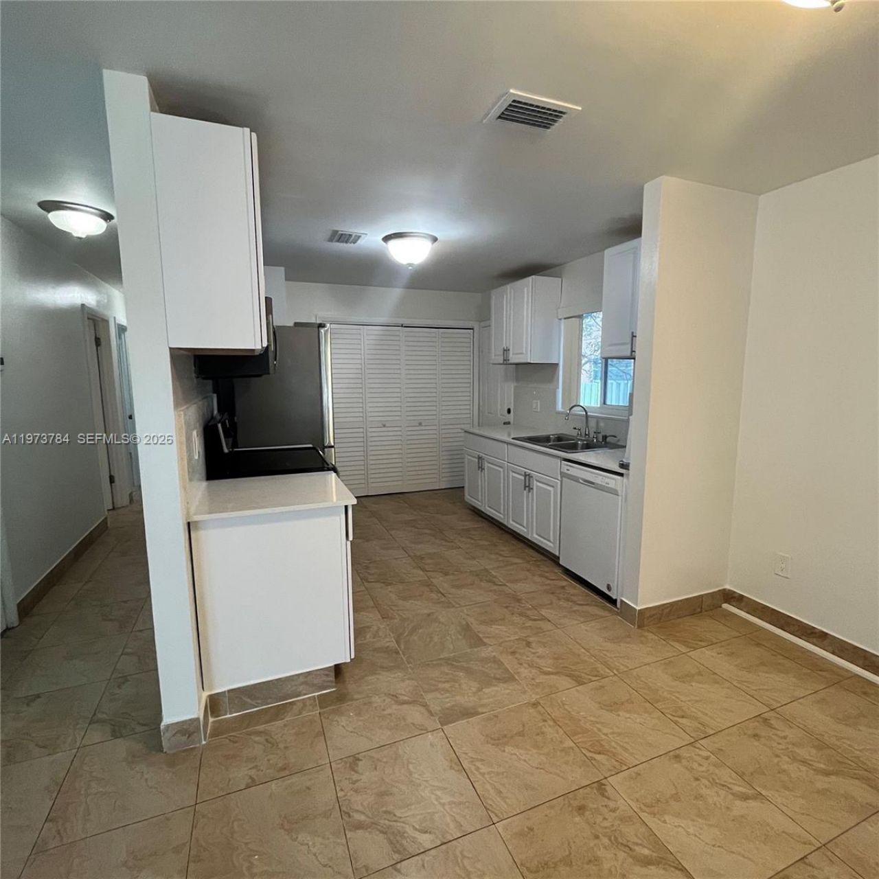 3156 SW 16th St, Unit 3158, Miami, FL 33145 Photo