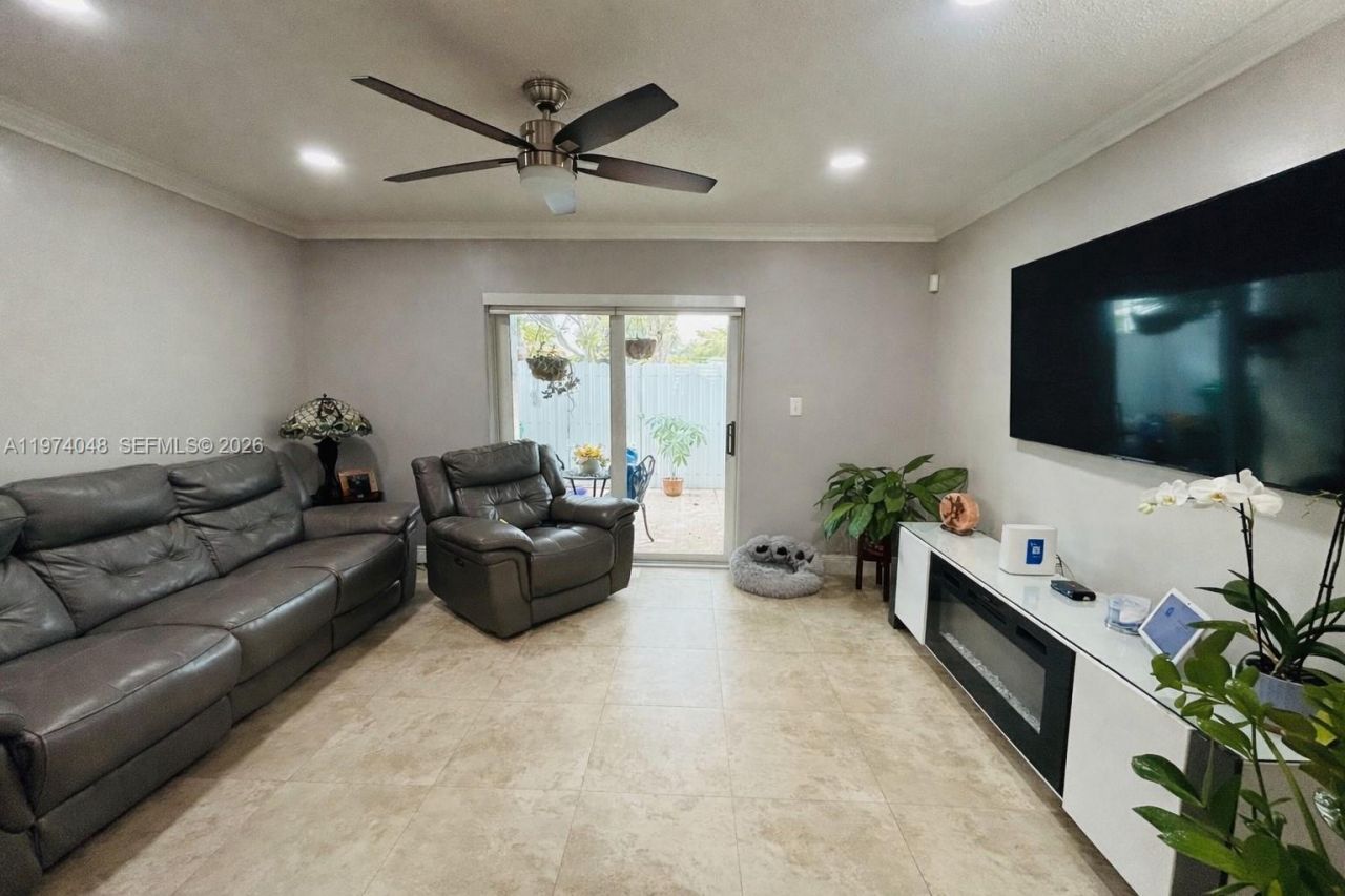 13890 SW 64th St , Miami, FL 33183 Photo