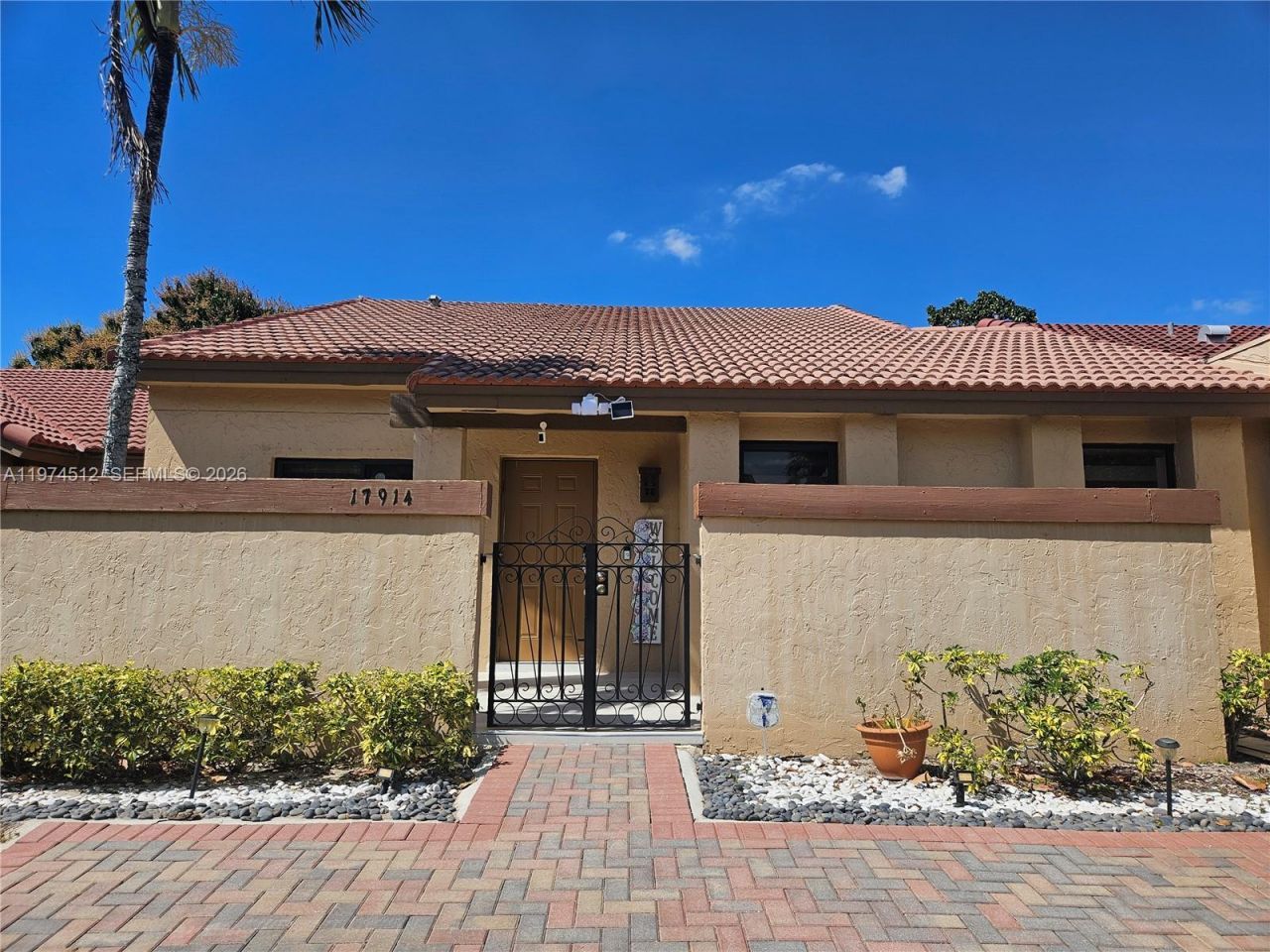 17914 NW 66th Ct Cir, Hialeah, FL 33015 Photo