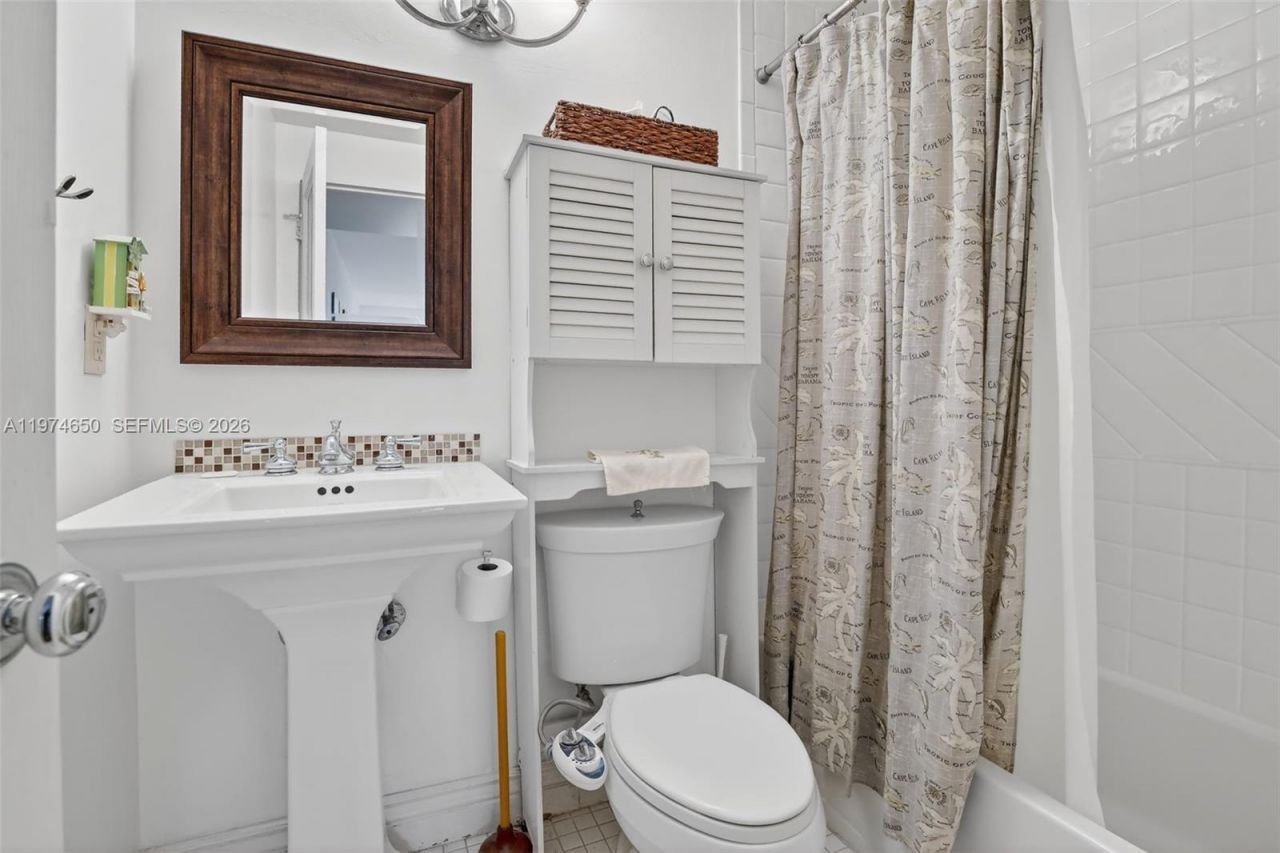 1000 SE 4th St, Unit 225, Fort Lauderdale, FL 33301 Photo