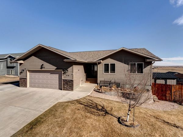 316 E BENGAL DR, Rapid City, SD 27701